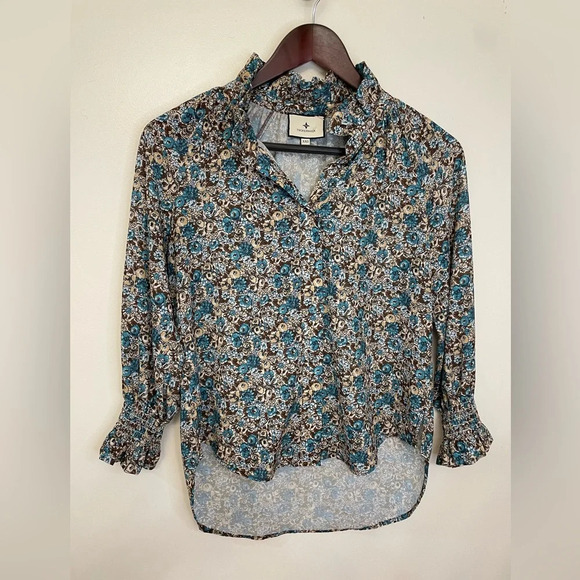 NWOT Tuckernuck|| Robin's Egg Floral Schuyler Blouse, Fits up to a small - Picture 2 of 8